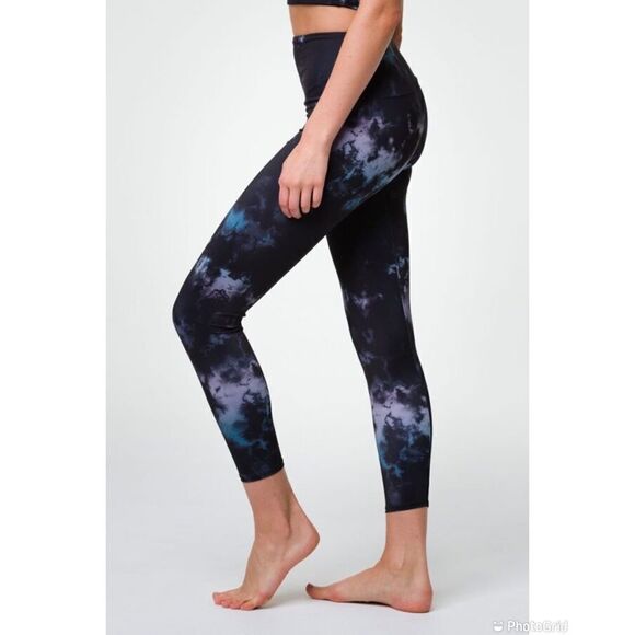 Onzie High Rise Midi Legging - Picture 2 of 10